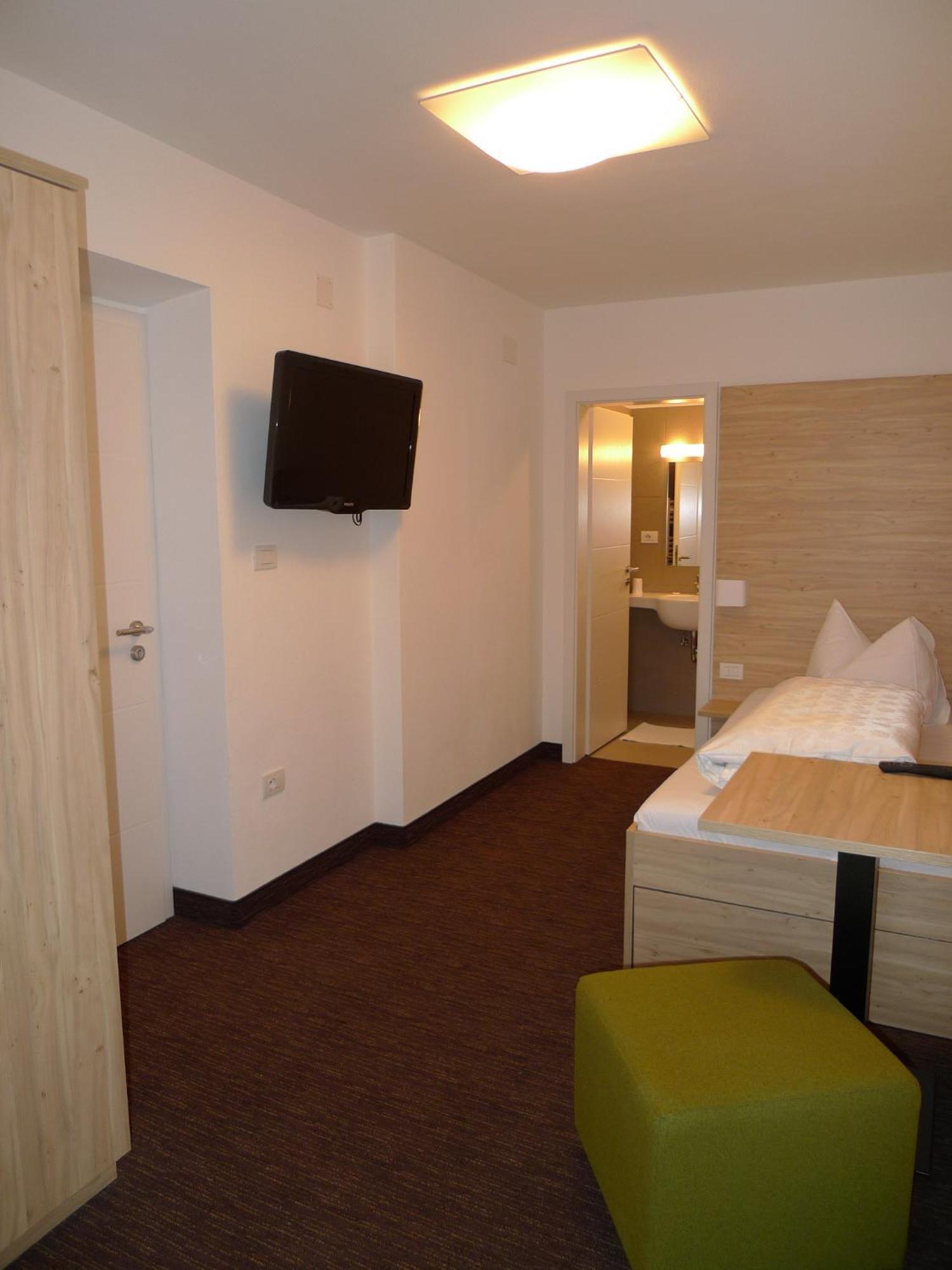 Hotel Stifter Lutago Ngoại thất bức ảnh